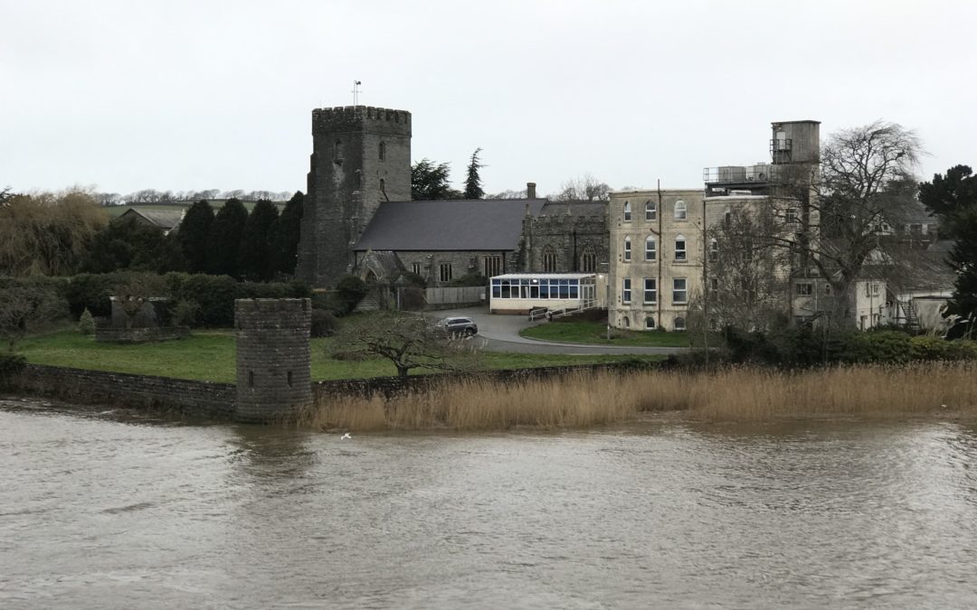 WWH yn cynnal sesiynau galw heibio i drafod dyfodol safle Ysbyty Aberteifi